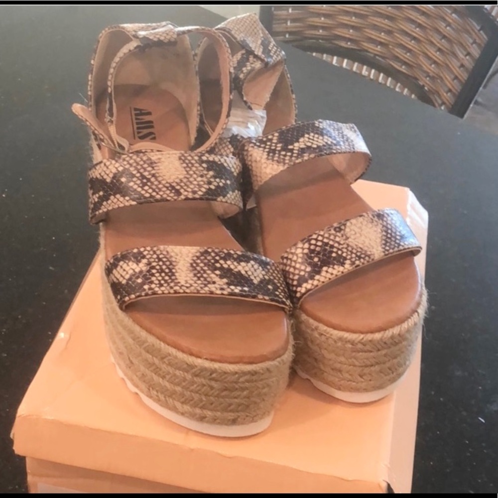 Snake print woven espadrille sandals - Picture 5 of 5